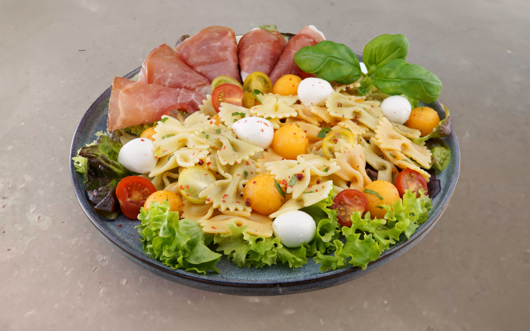 Salade de farfalle au jambon et melon