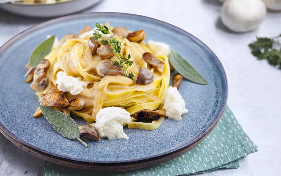 Tagliatelles aux champignons des bois et stracciatella