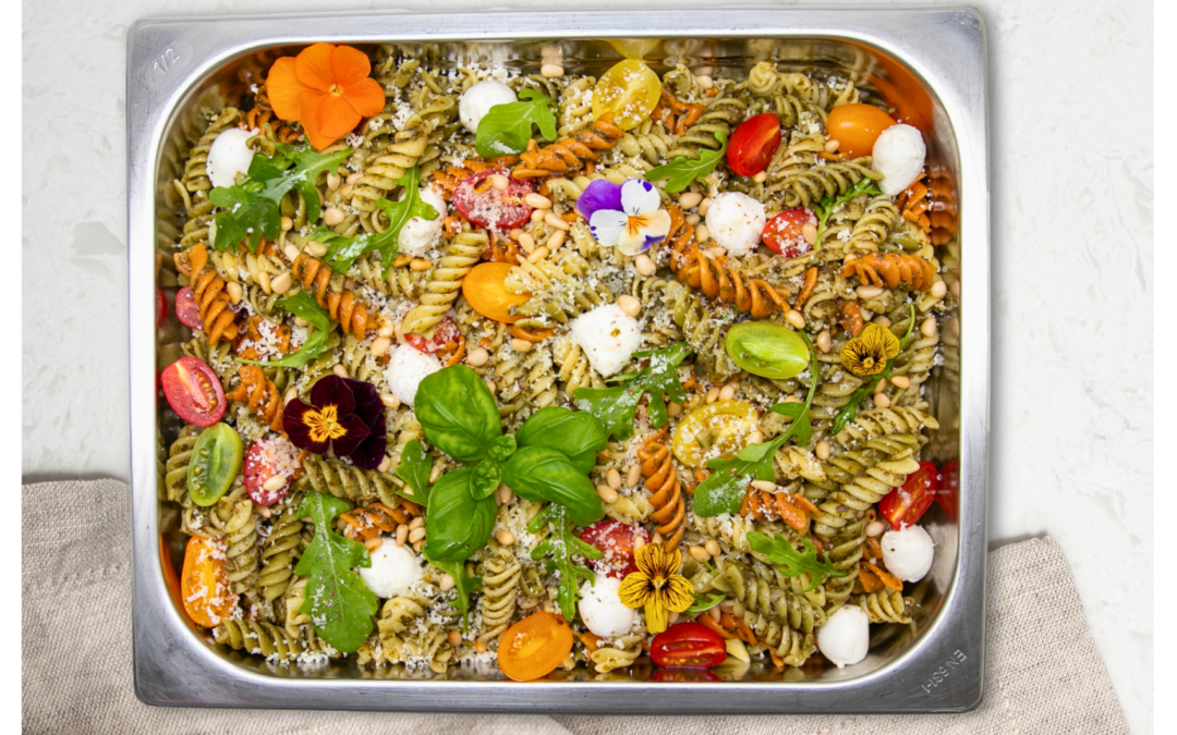 Salade de pâtes colorée au pesto