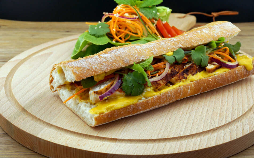 Sandwich with red chicken curry