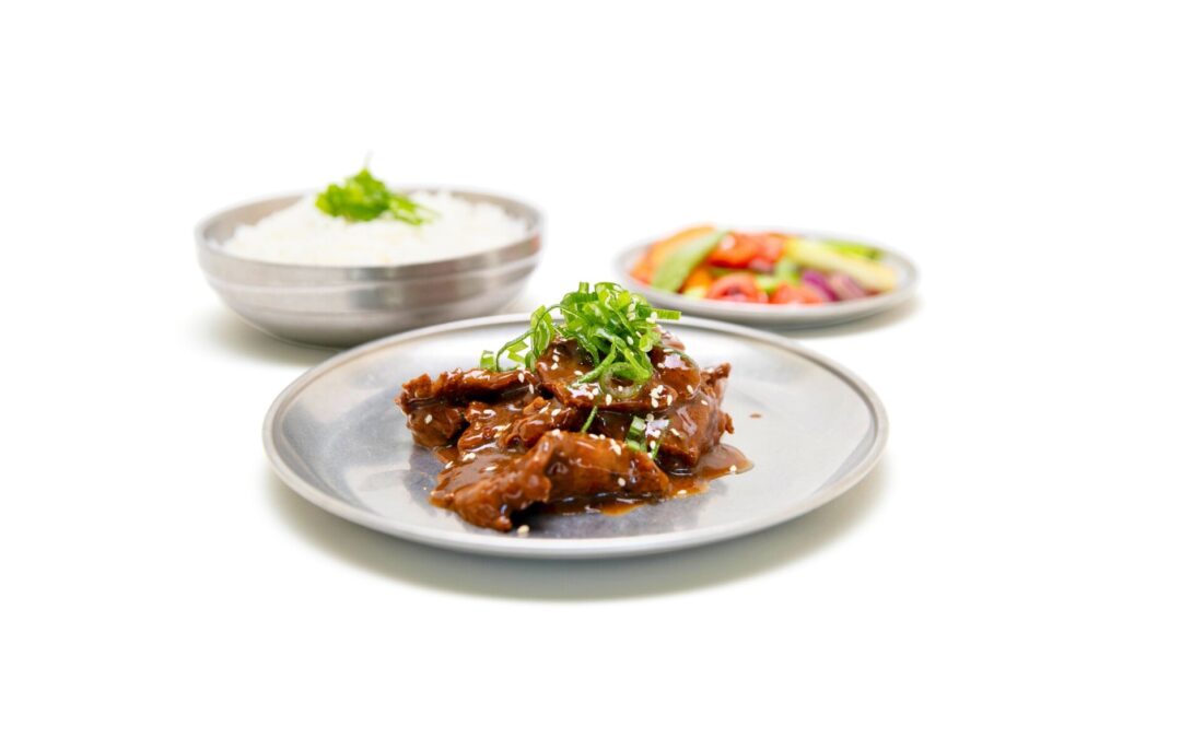 Wok met rundvlees en zwarte peper
